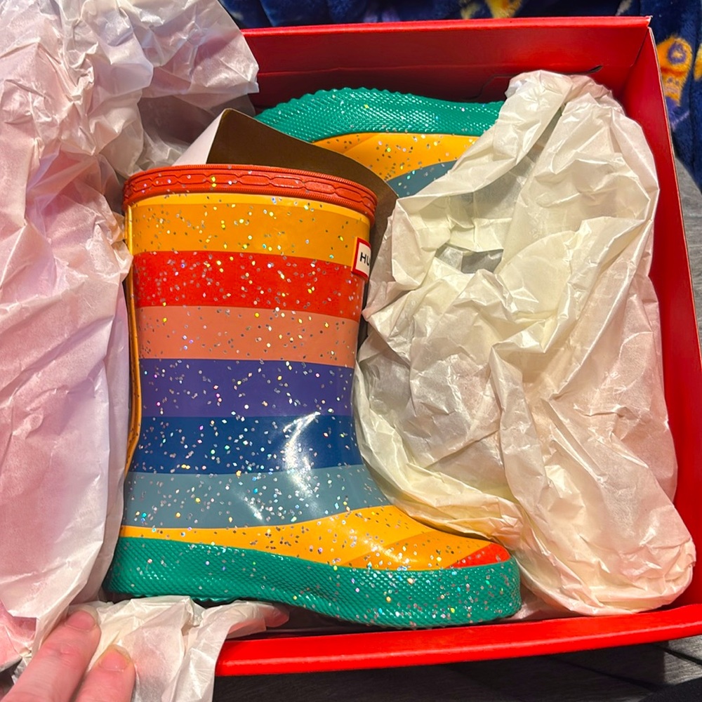 Toddler kids rainbow glitter hunter rain boots NWT brand new in box 7/8 toddler